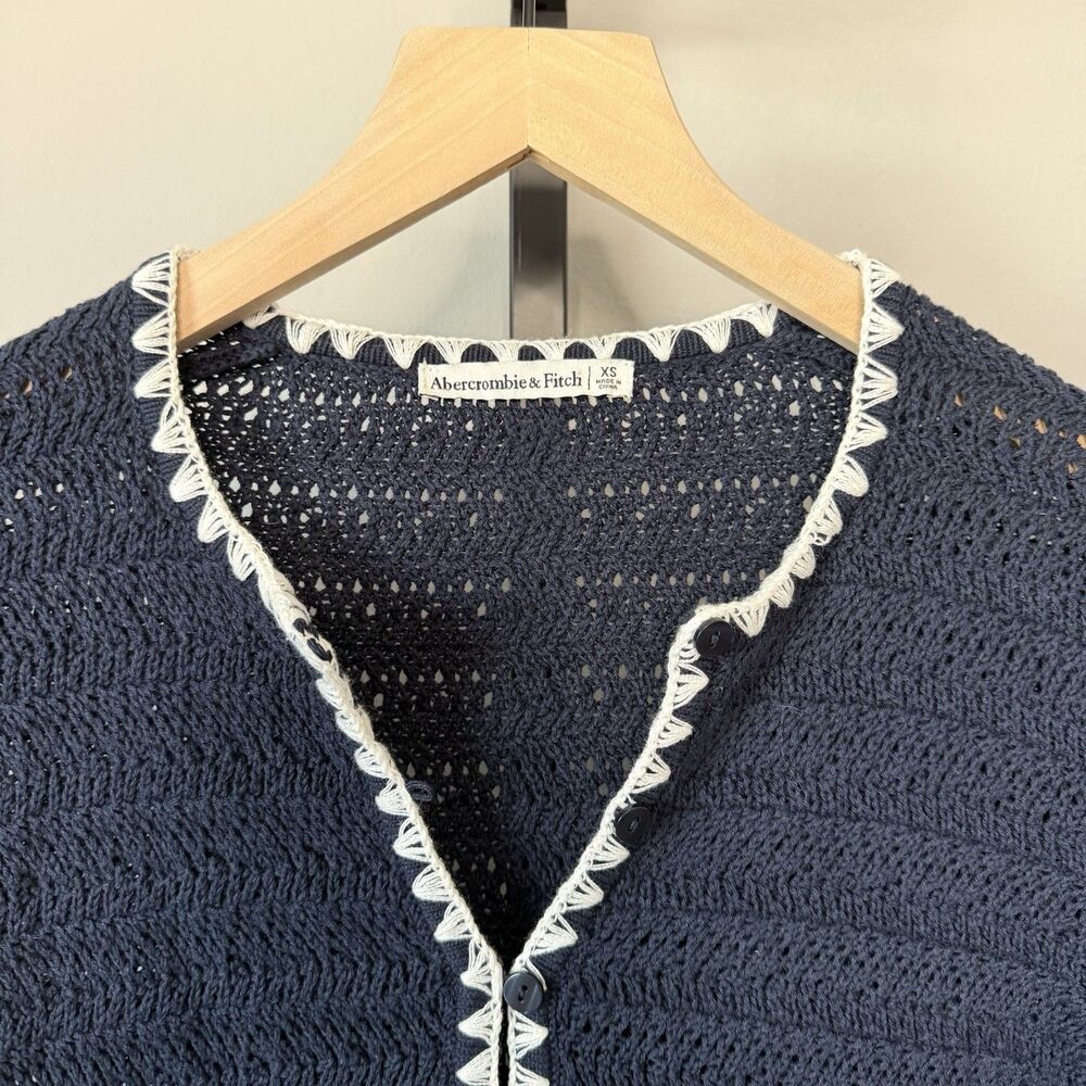 Abercrombie & Fitch Crochet Style Navy Crew Cardigan Size XS - Picture 3 of 6